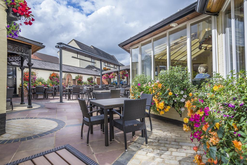 The Three Swans Hotel, Market Harborough, Leicestershire Bagian luar foto