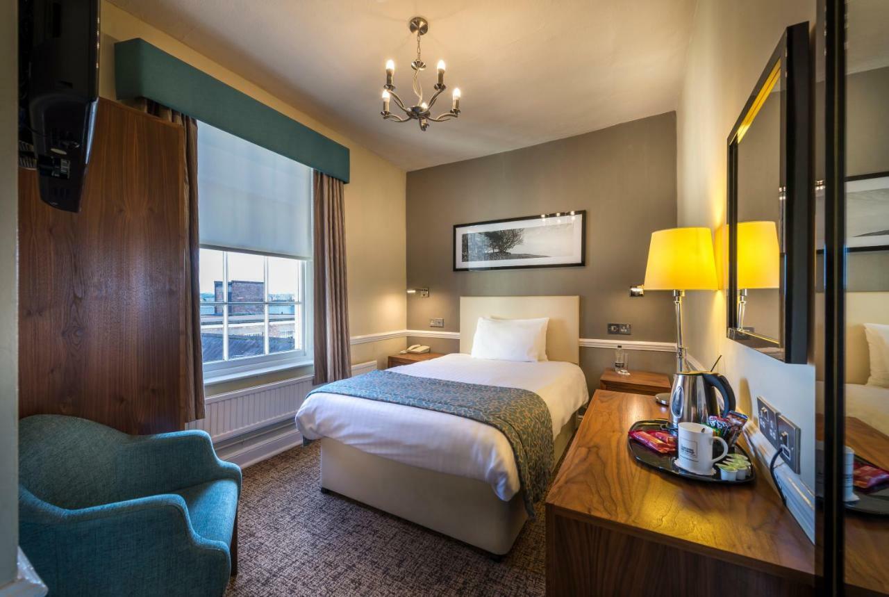 The Three Swans Hotel, Market Harborough, Leicestershire Bagian luar foto
